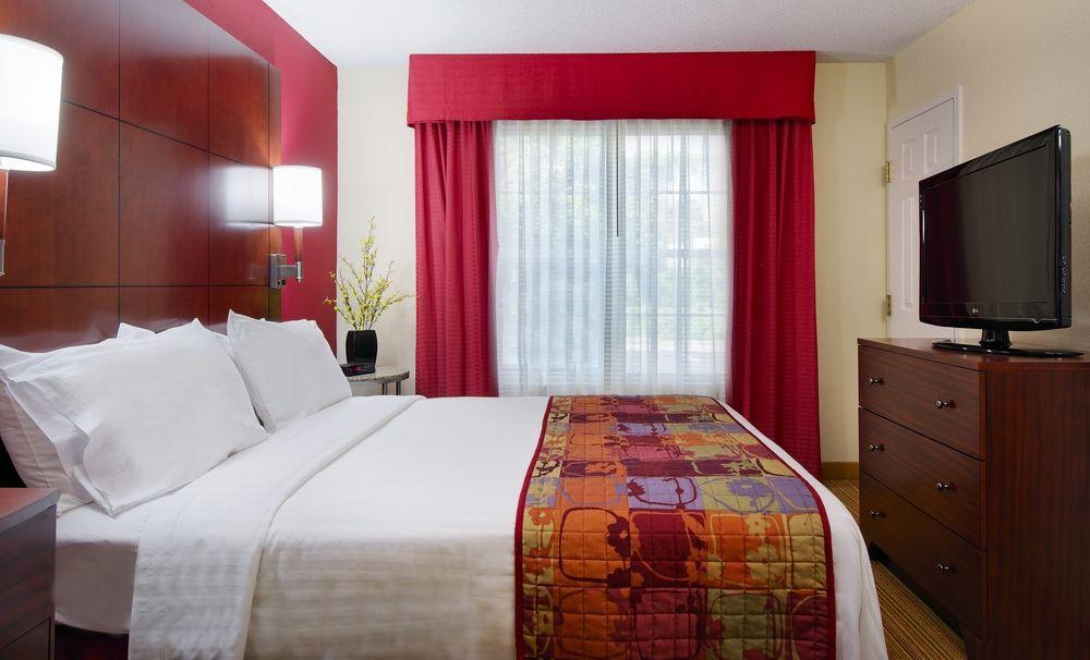 Residence Inn Knoxville Cedar Bluff Экстерьер фото